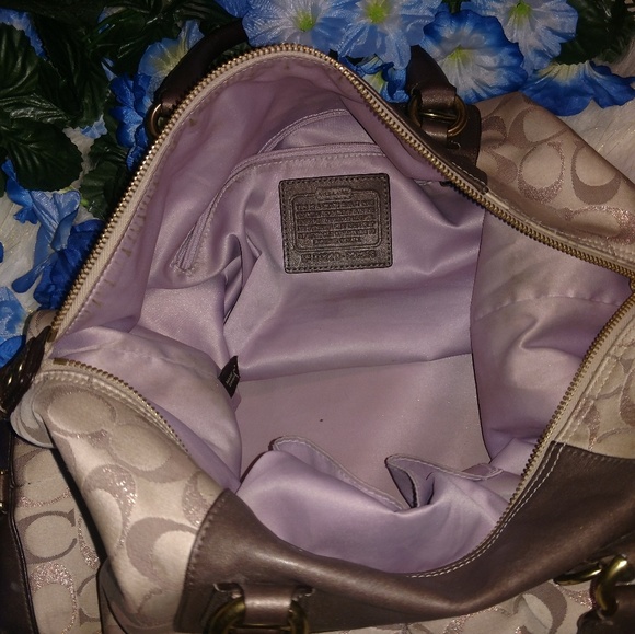 Coach Purse - Picture 4 of 4